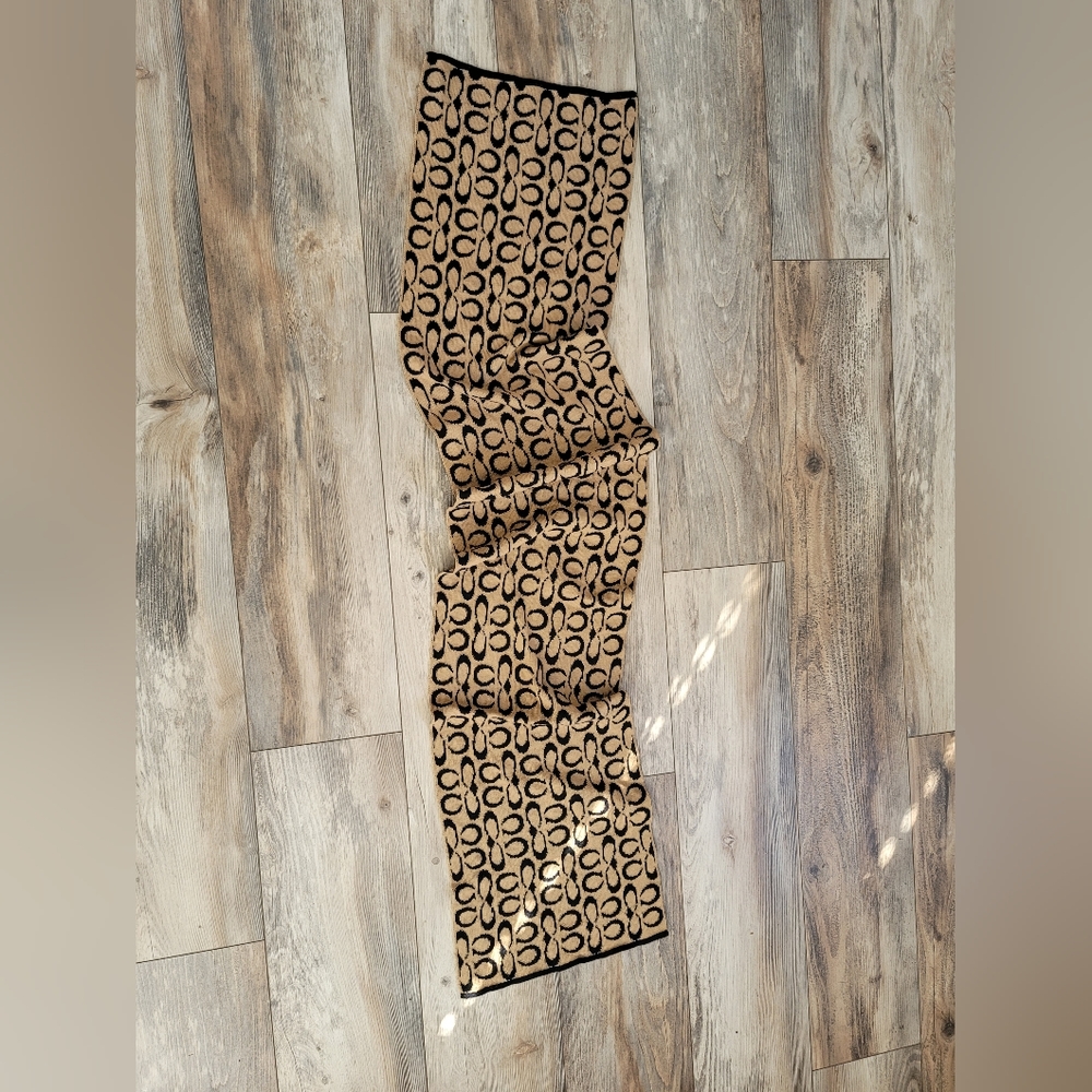 Coach Scarf - Picture 2 of 5